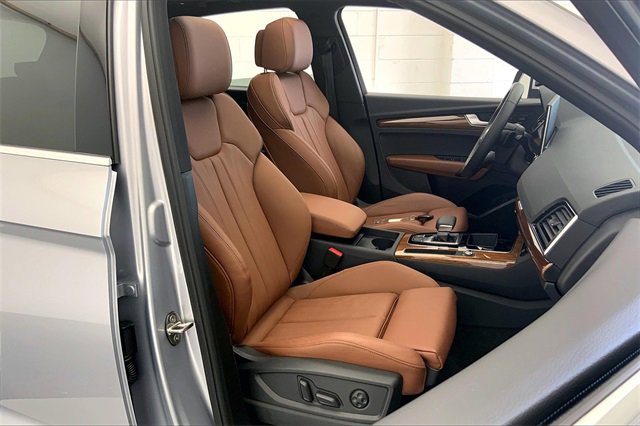 Certified 2024 Audi Q5 e Premium w/ Convenience Package image 7