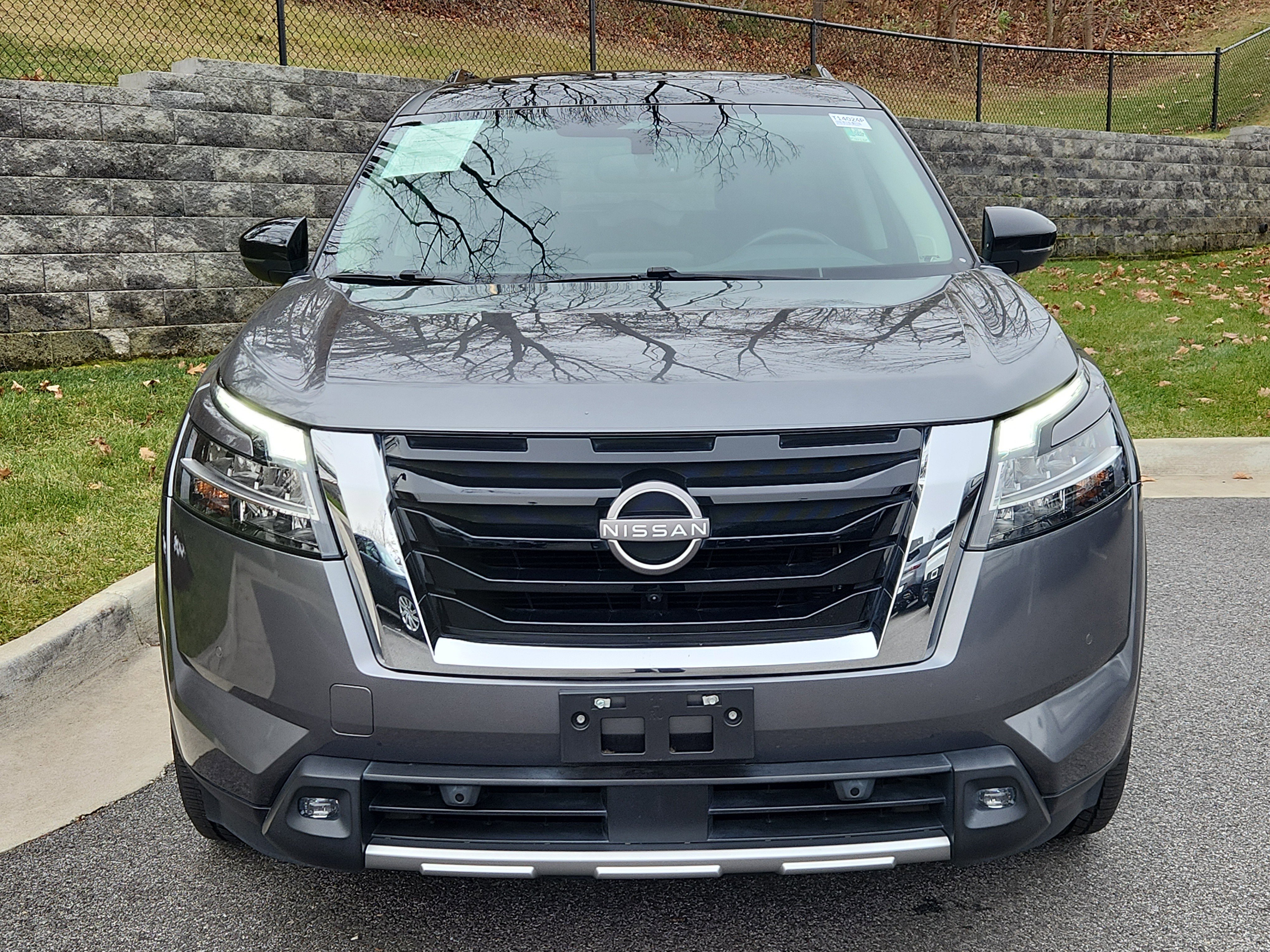 Used 2022 Nissan Pathfinder SL w/ SL Premium Package image 8