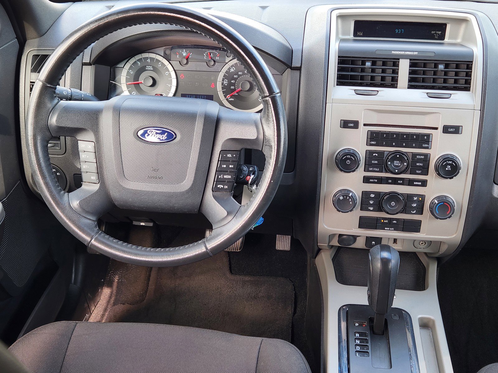 Used 2010 Ford Escape XLT image 9