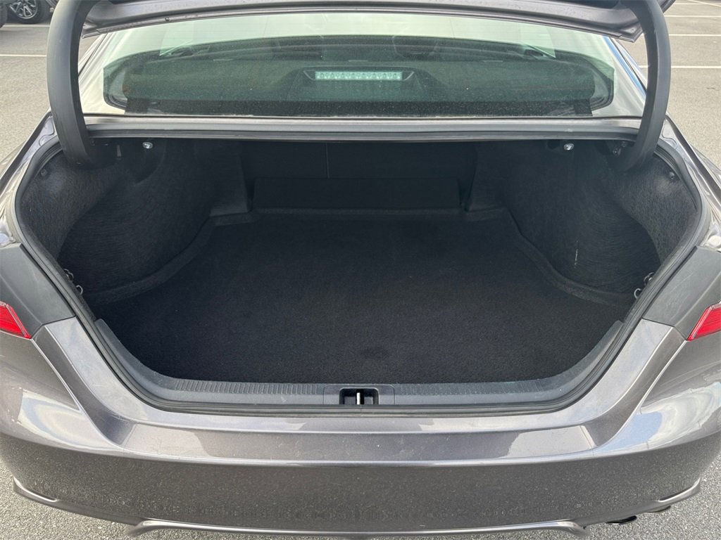 Used 2023 Toyota Camry SE image 18