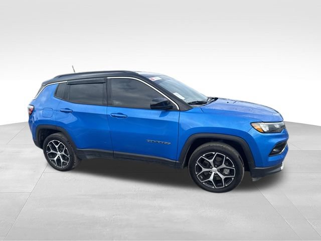 Used 2024 Jeep Compass Limited AWD/4WD image 16