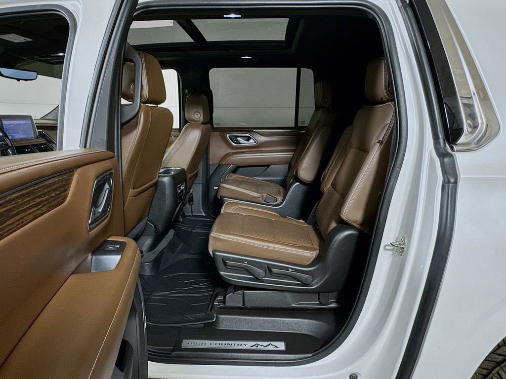 Used 2021 Chevrolet Suburban High Country image 24