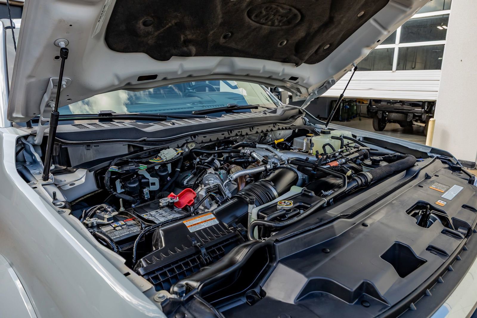 Used 2025 Ford F450 Platinum w/ FX4 Off-Road Package AWD/4WD image 41