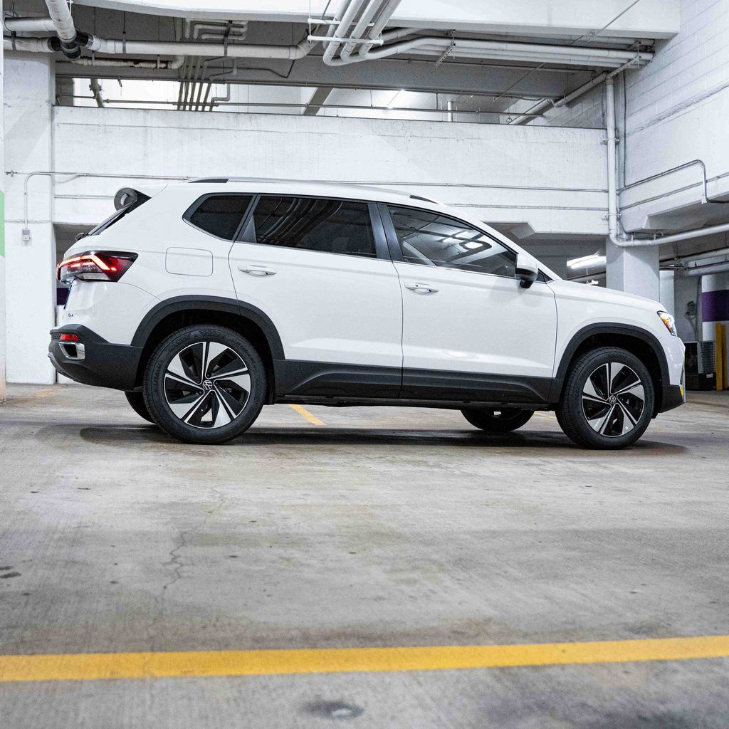 New 2025 Volkswagen Taos SE image 7