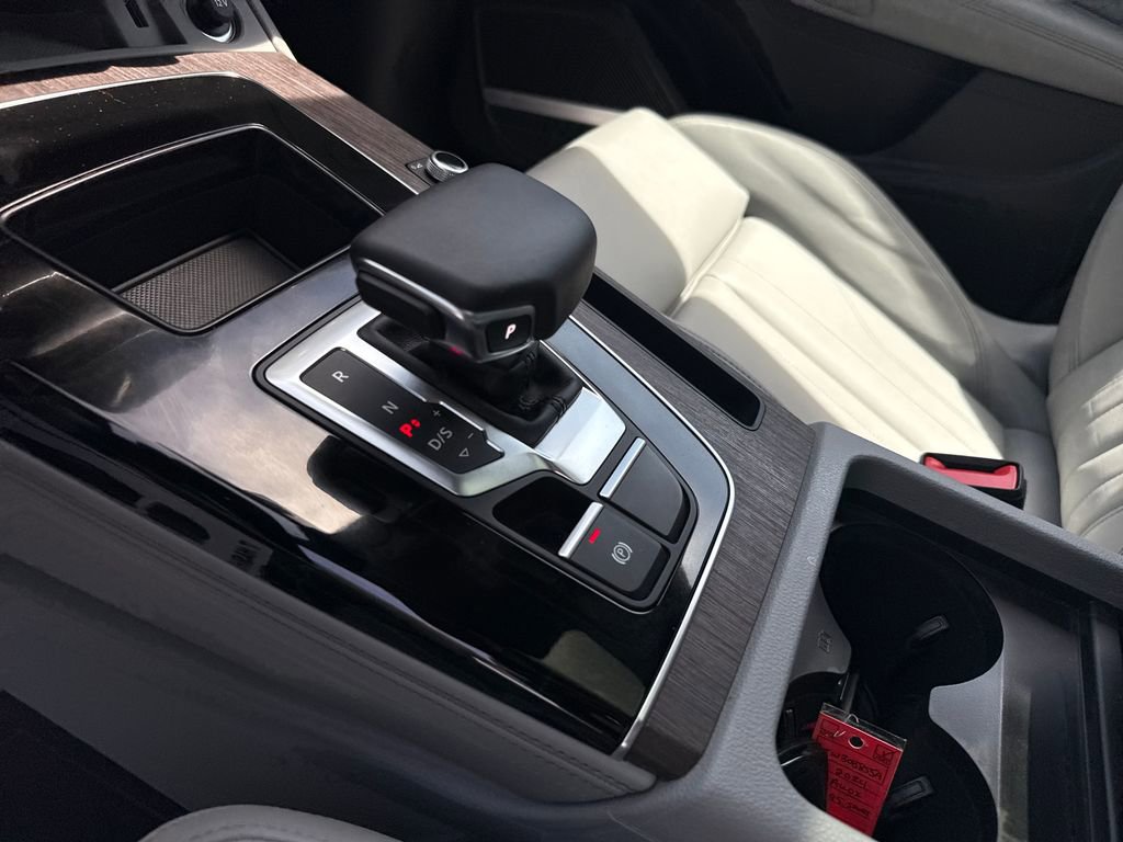 Used 2024 Audi Q5 2.0T Premium Plus w/ Premium Plus Package AWD/4WD image 24