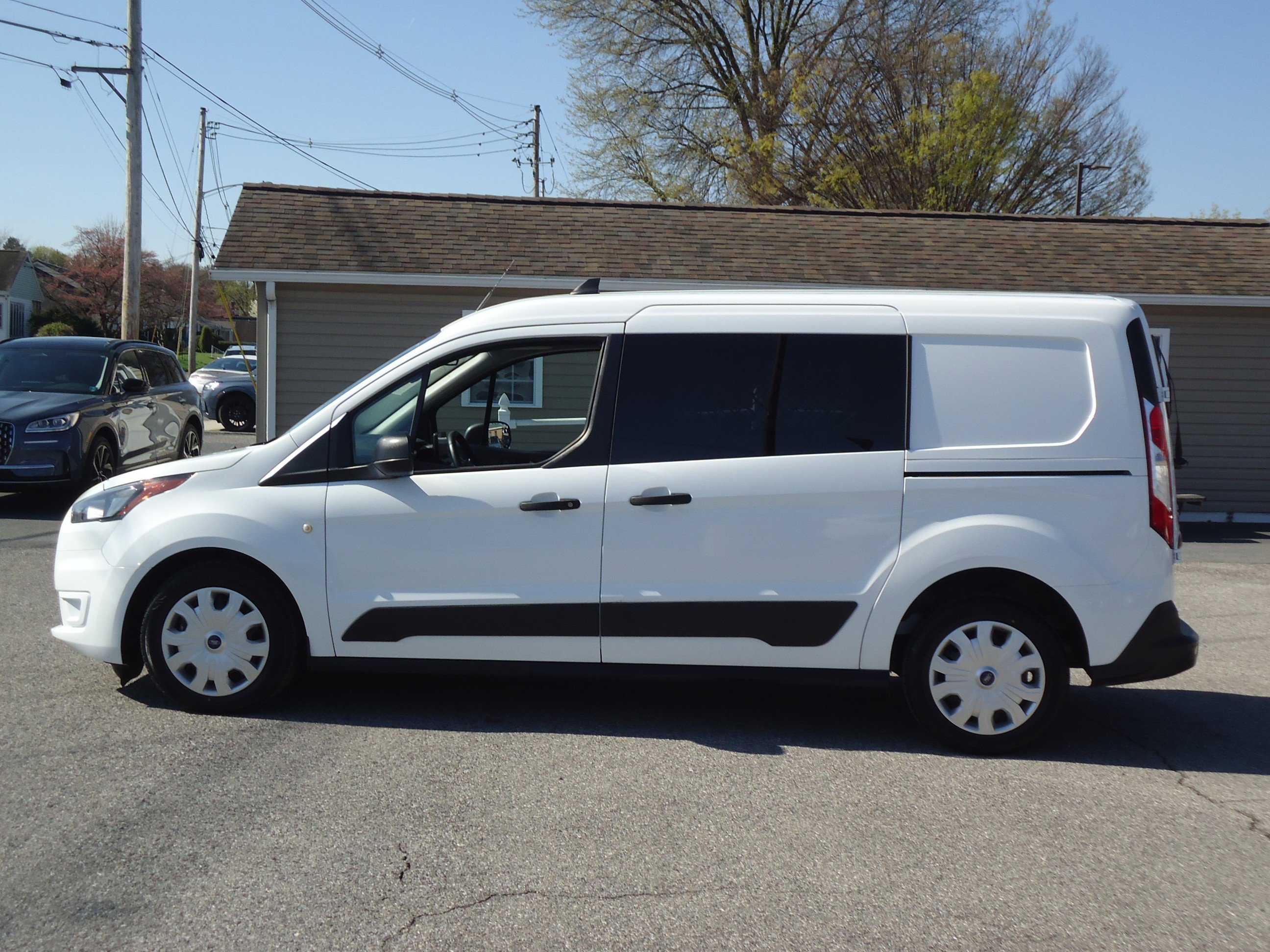 Used 2020 Ford Transit Connect XLT image 6