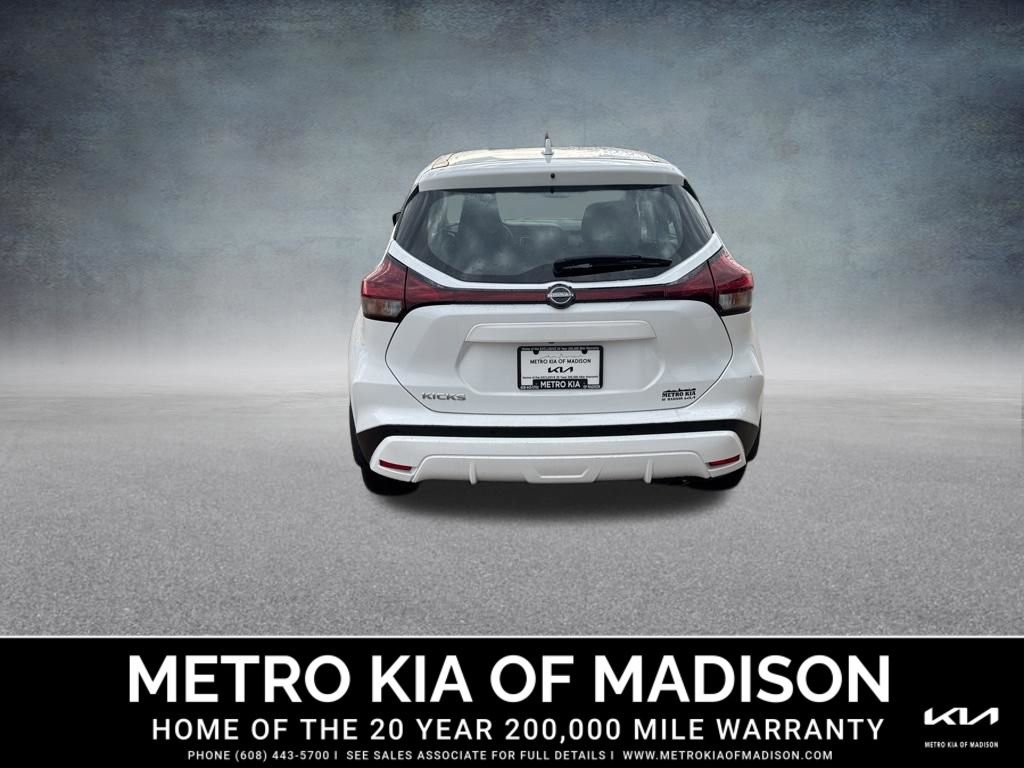 Used 2023 Nissan Kicks S image 5