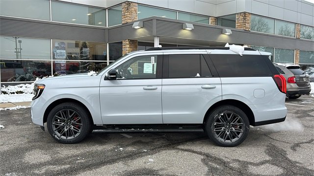 New 2025 Ford Expedition Platinum w/ Stealth Performance Package image 4