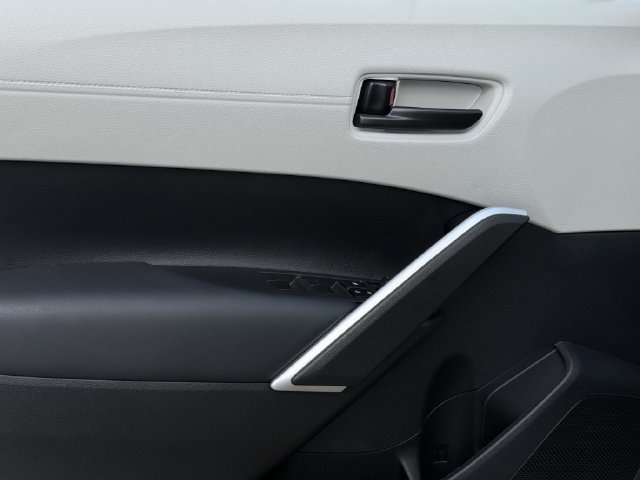 Used 2026 Toyota Corolla Cross LE FWD image 24