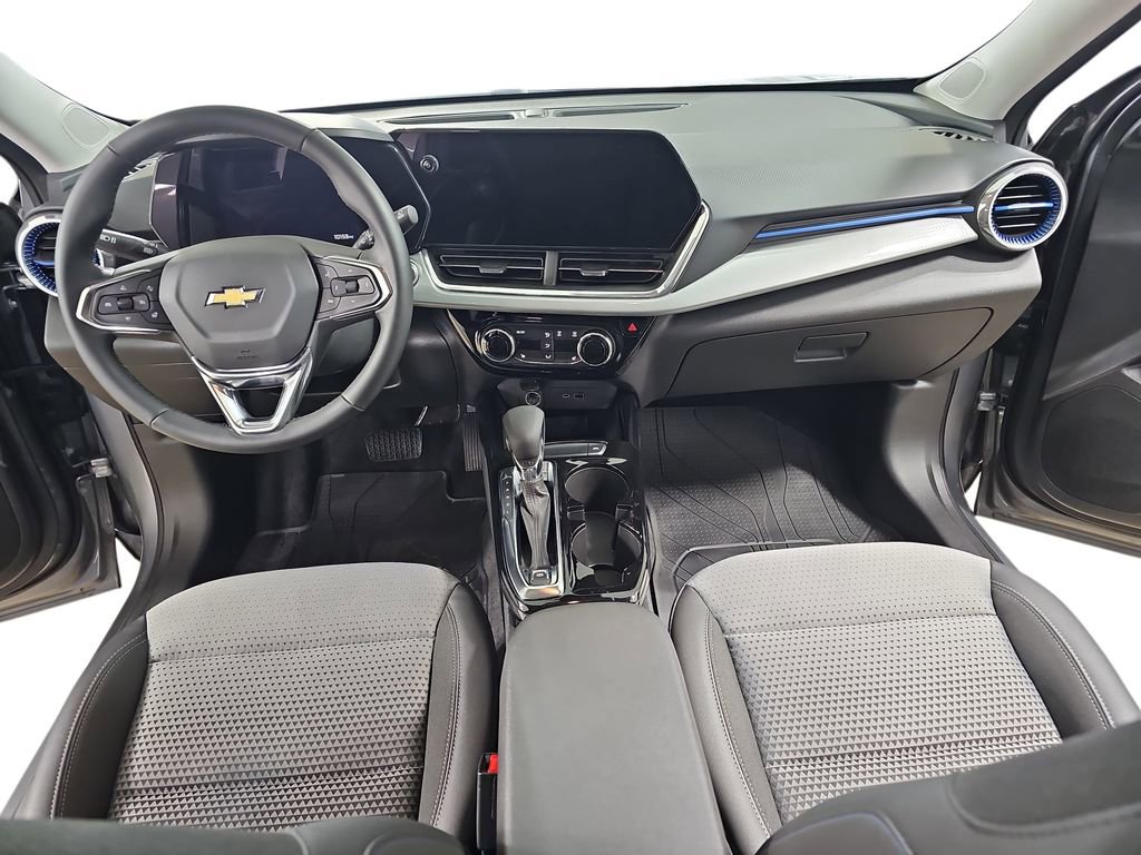 Certified 2024 Chevrolet Trax LT w/ Driver Confidence Package image 11