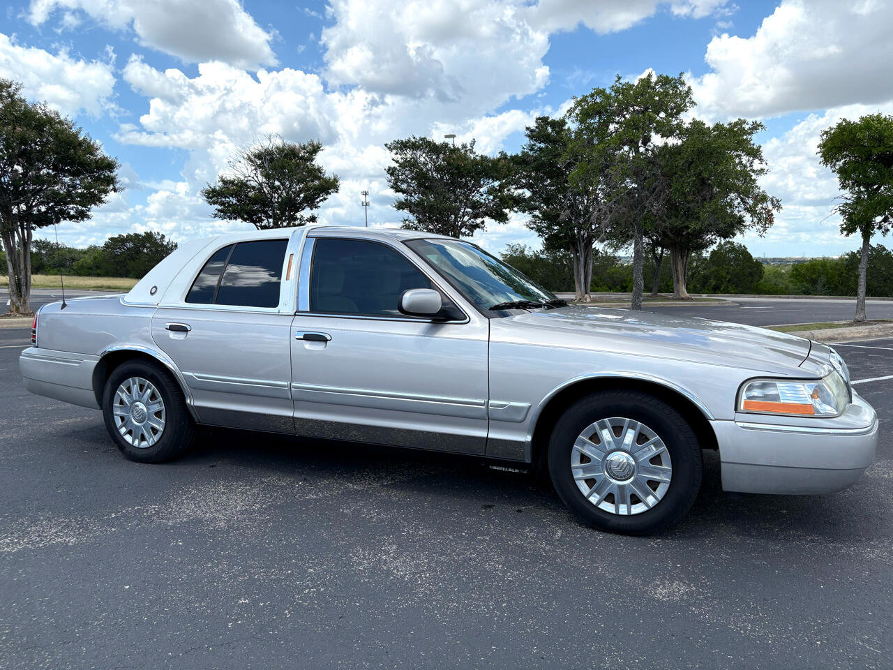 Used 2005 Mercury Grand Marquis GS image 42