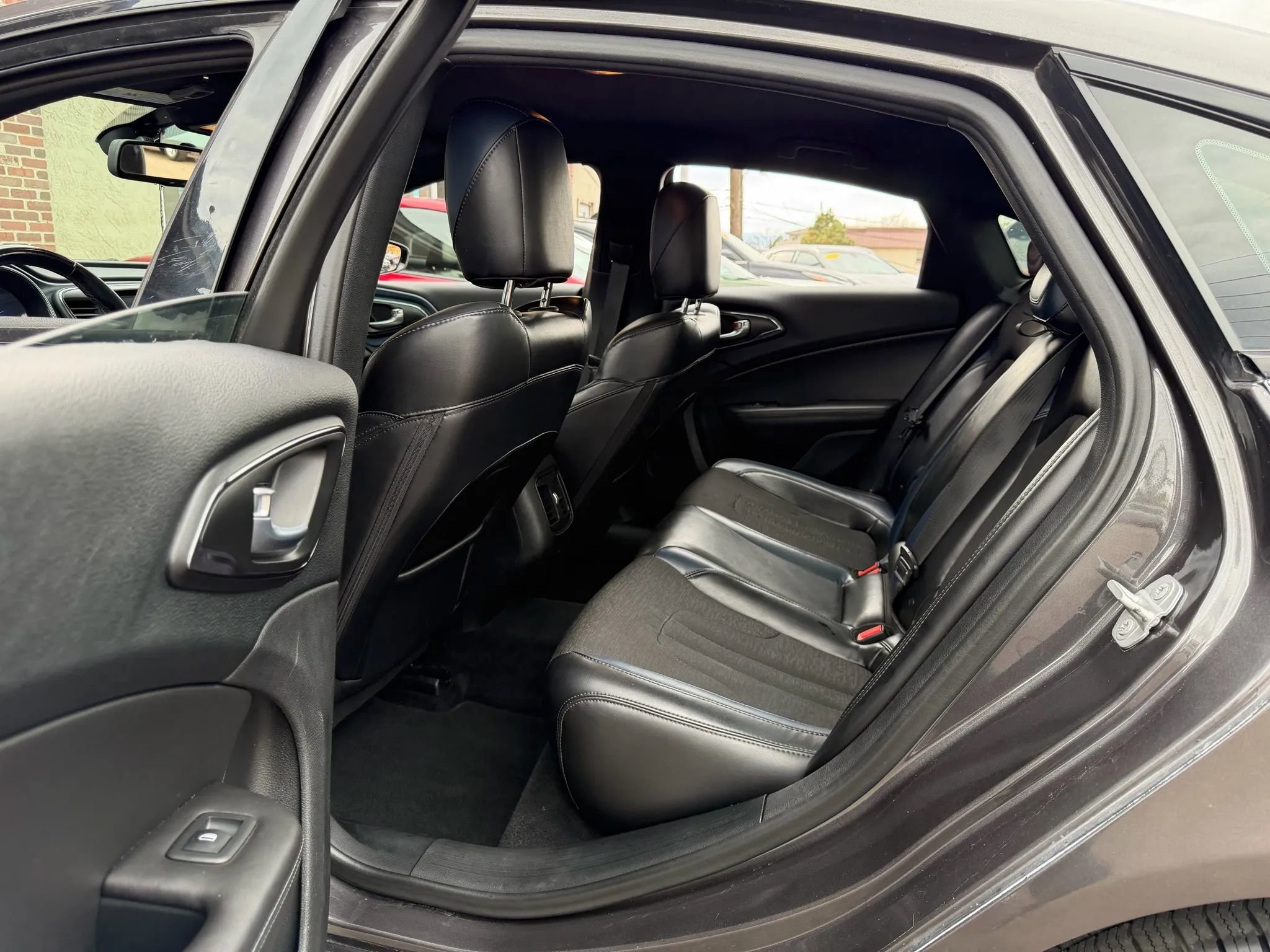 Used 2015 Chrysler 200 S w/ Navigation & Sound Group I image 15