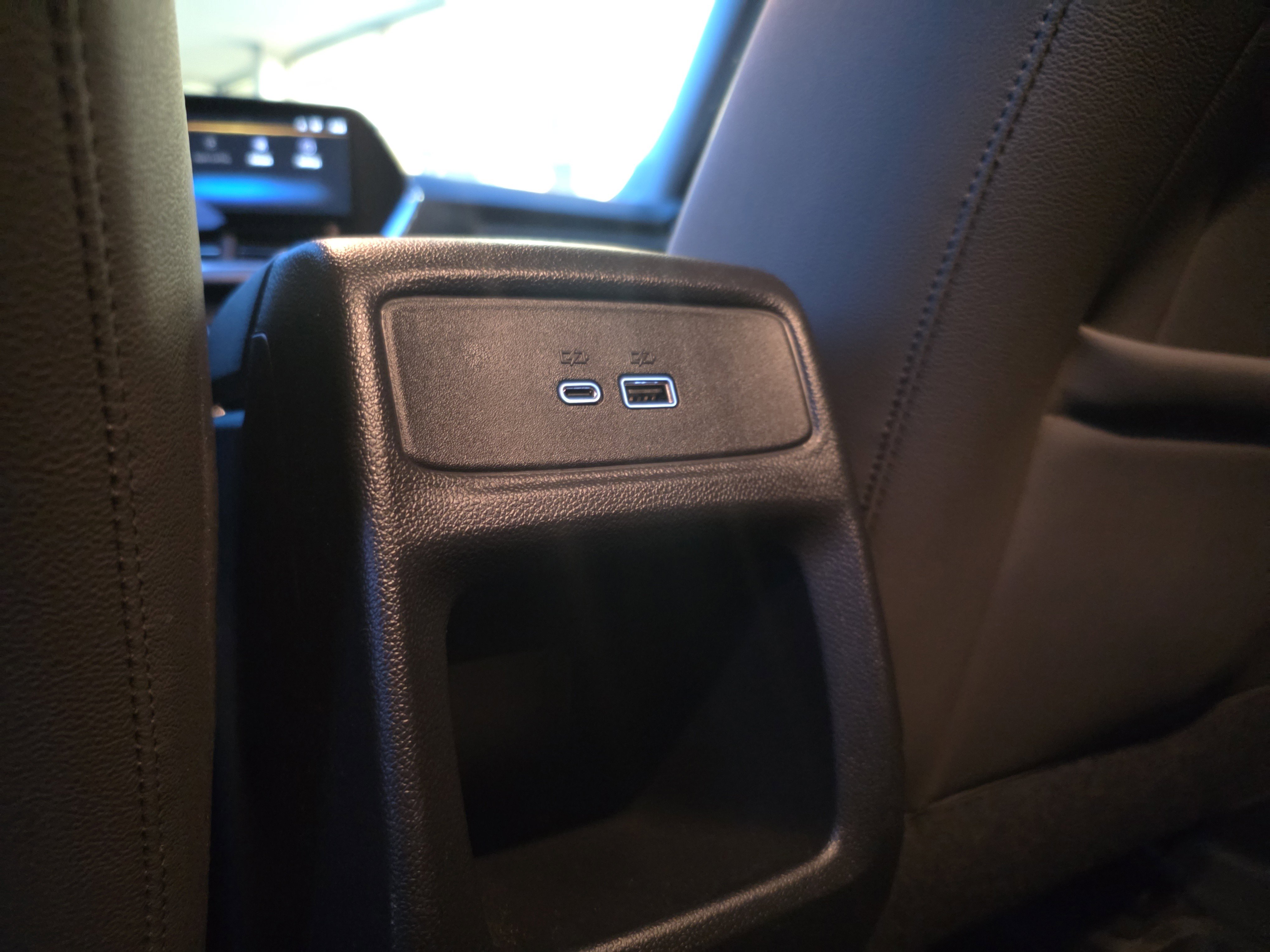 Used 2024 Chevrolet Trax ACTIV w/ Driver Confidence Package image 37