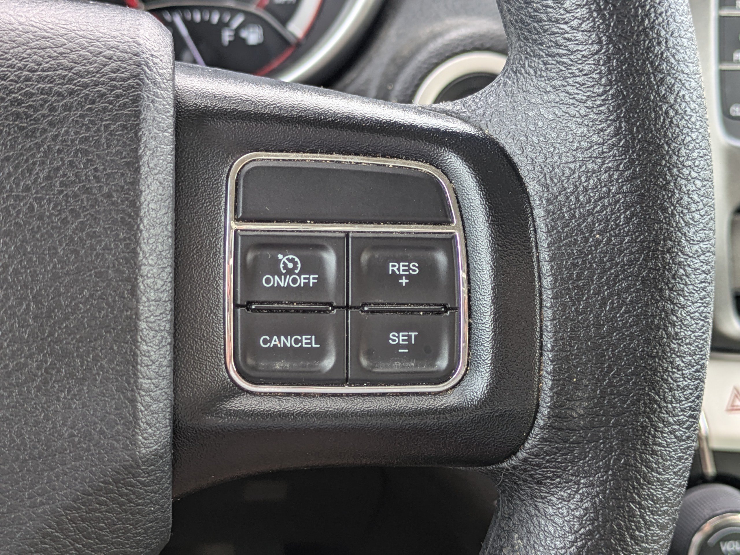 Used 2019 Dodge Journey SE FWD image 22