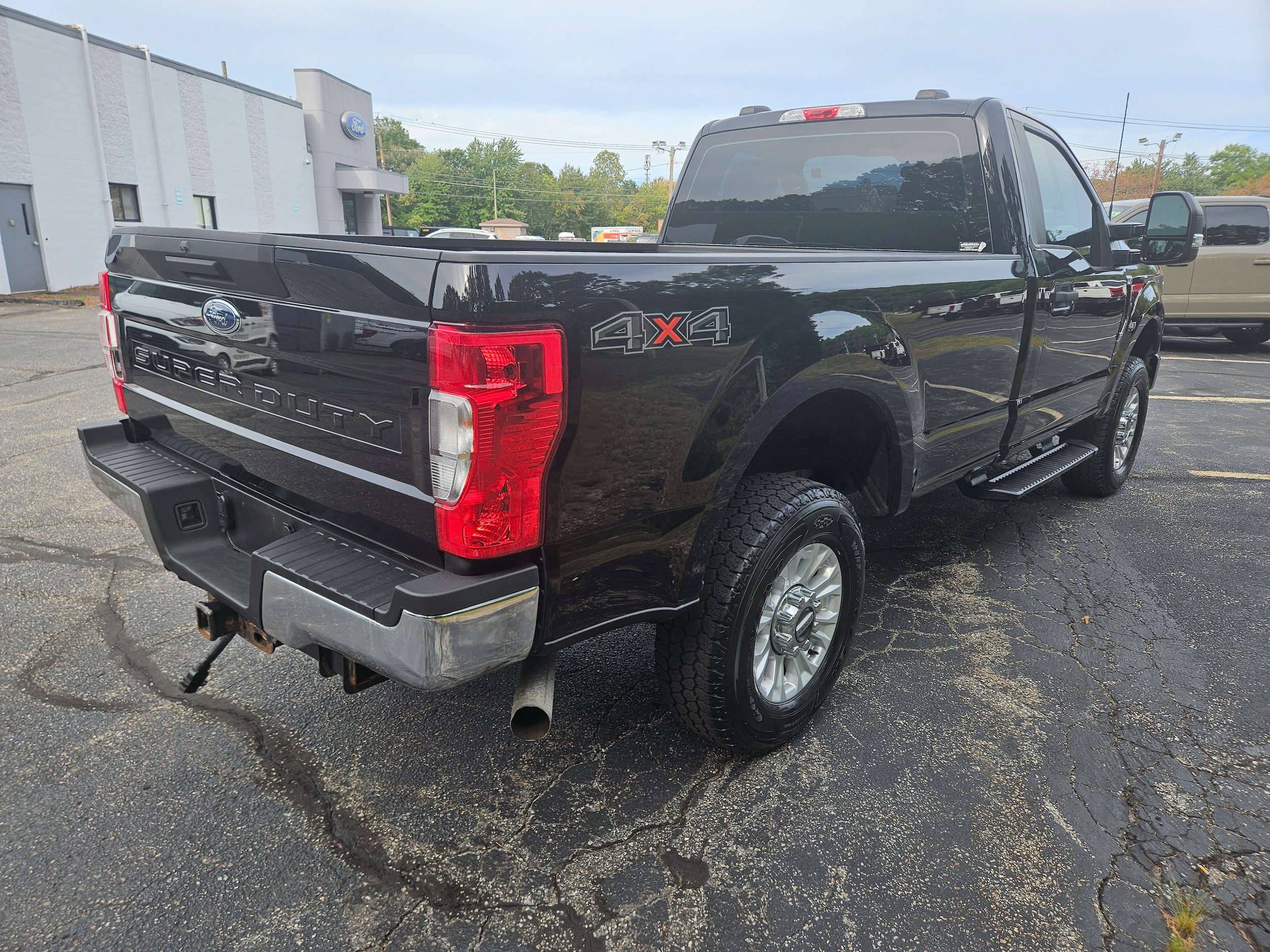 Used 2022 Ford F250 XL w/ STX Appearance Package AWD/4WD image 5