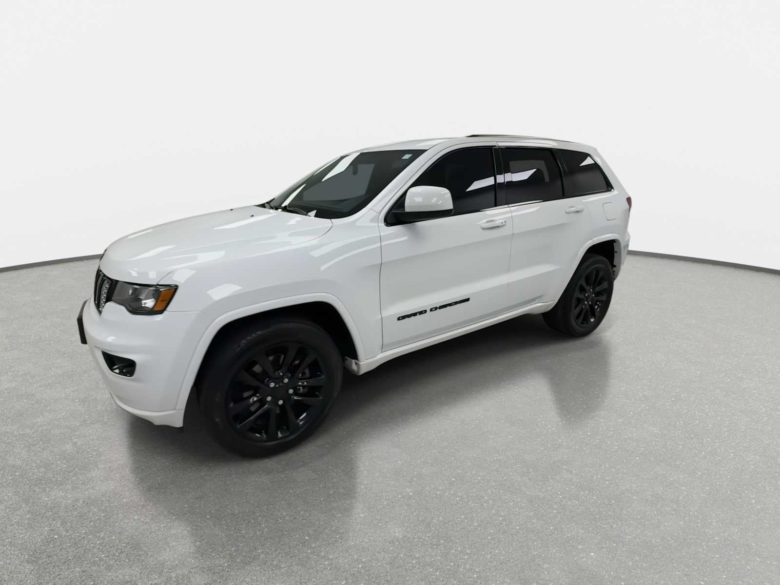 Used 2021 Jeep Grand Cherokee Laredo X AWD/4WD image 5
