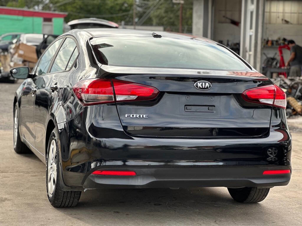 Used 2018 Kia Forte LX image 6