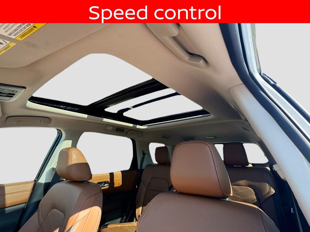 Used 2025 Nissan Pathfinder Platinum w/ Cargo Package image 21