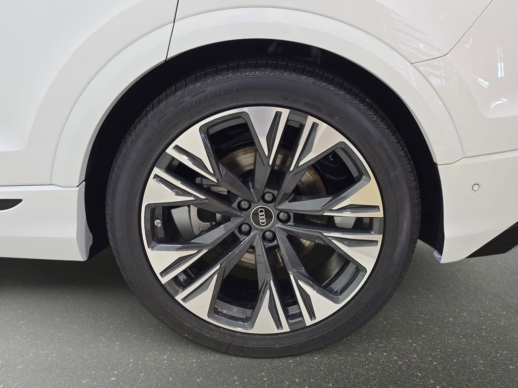 New 2026 Audi Q8 Premium Plus image 32