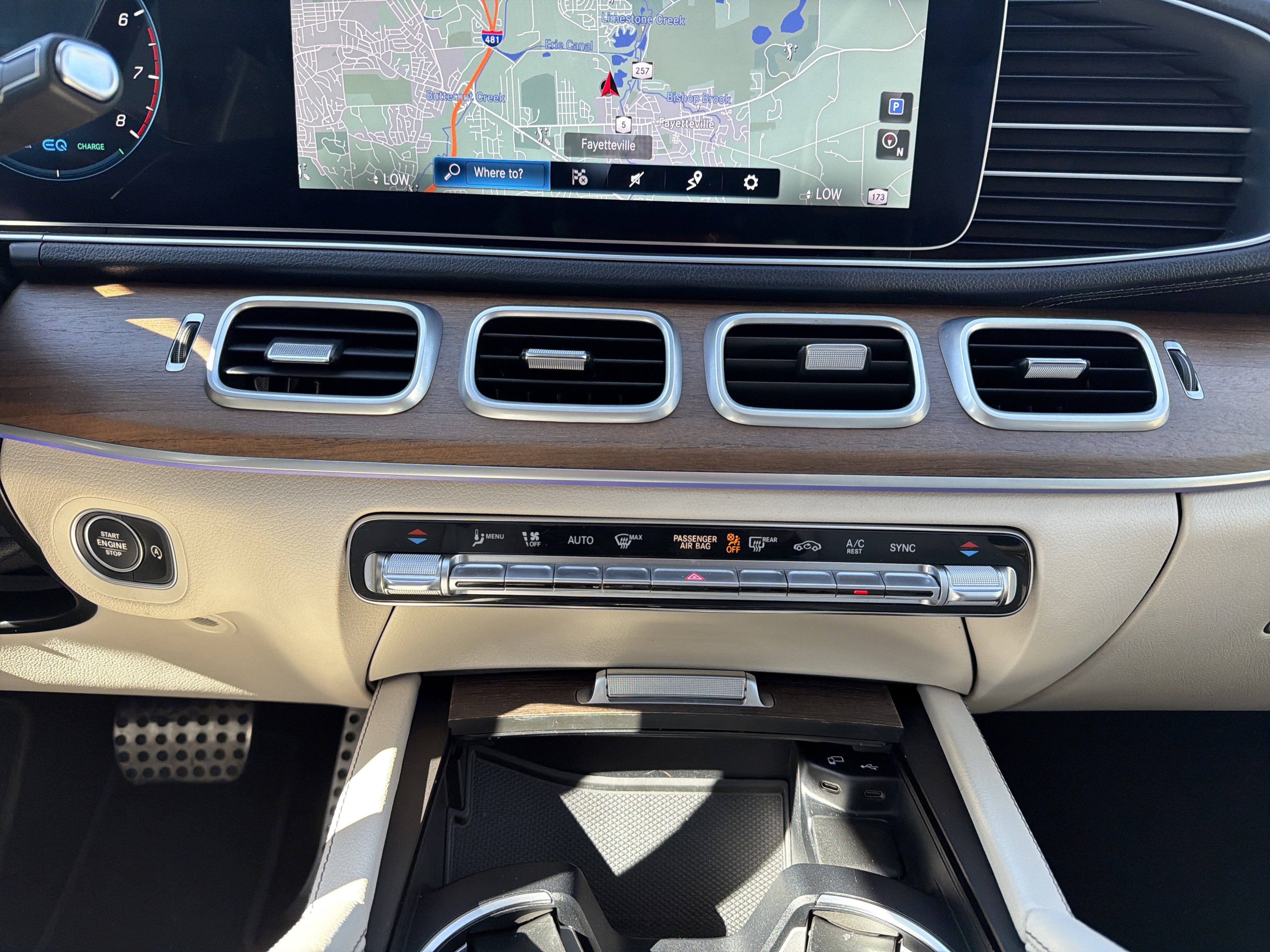 Used 2022 Mercedes-Benz GLS 450 4MATIC image 23