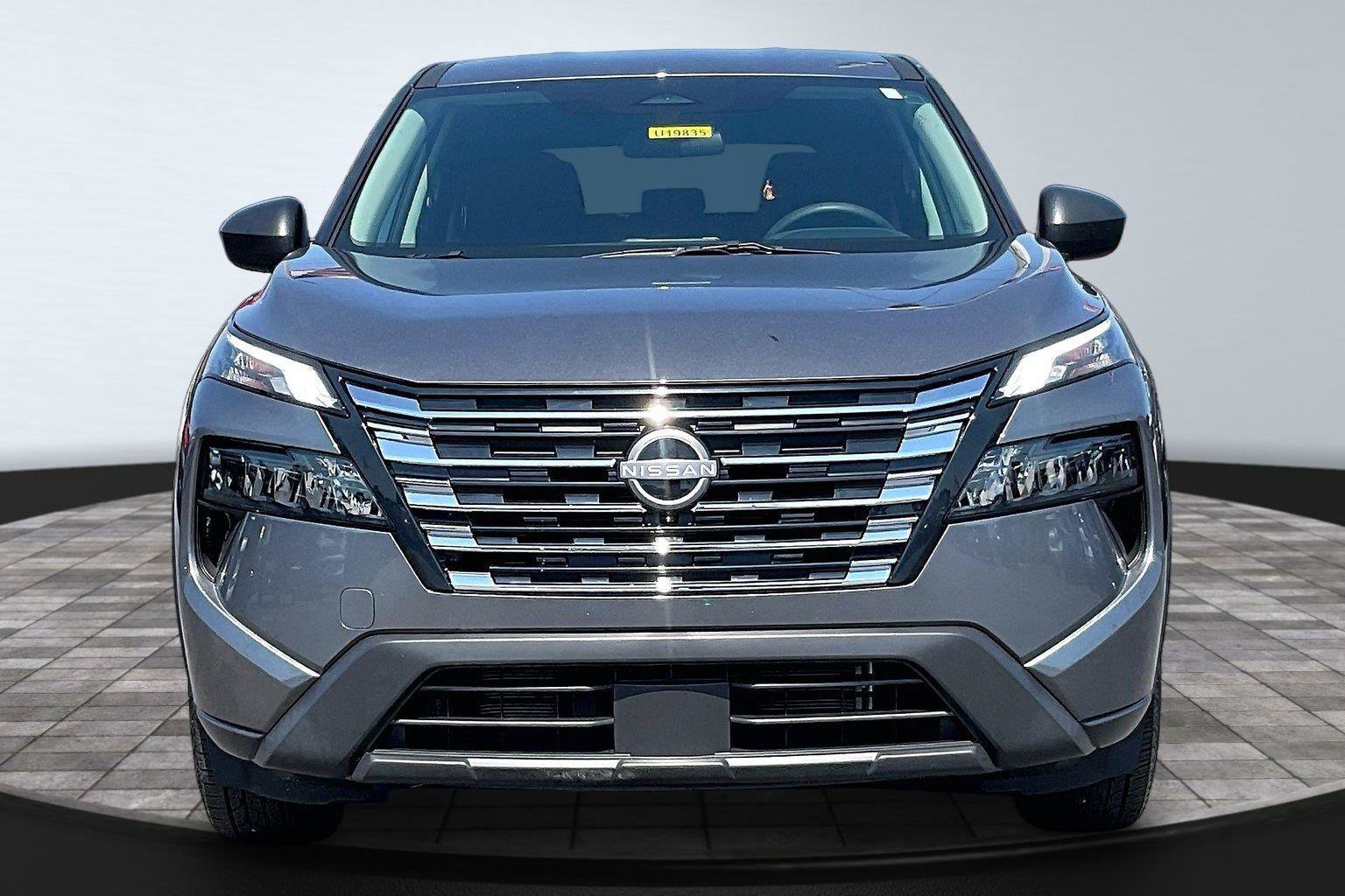 Certified 2025 Nissan Rogue S FWD image 2