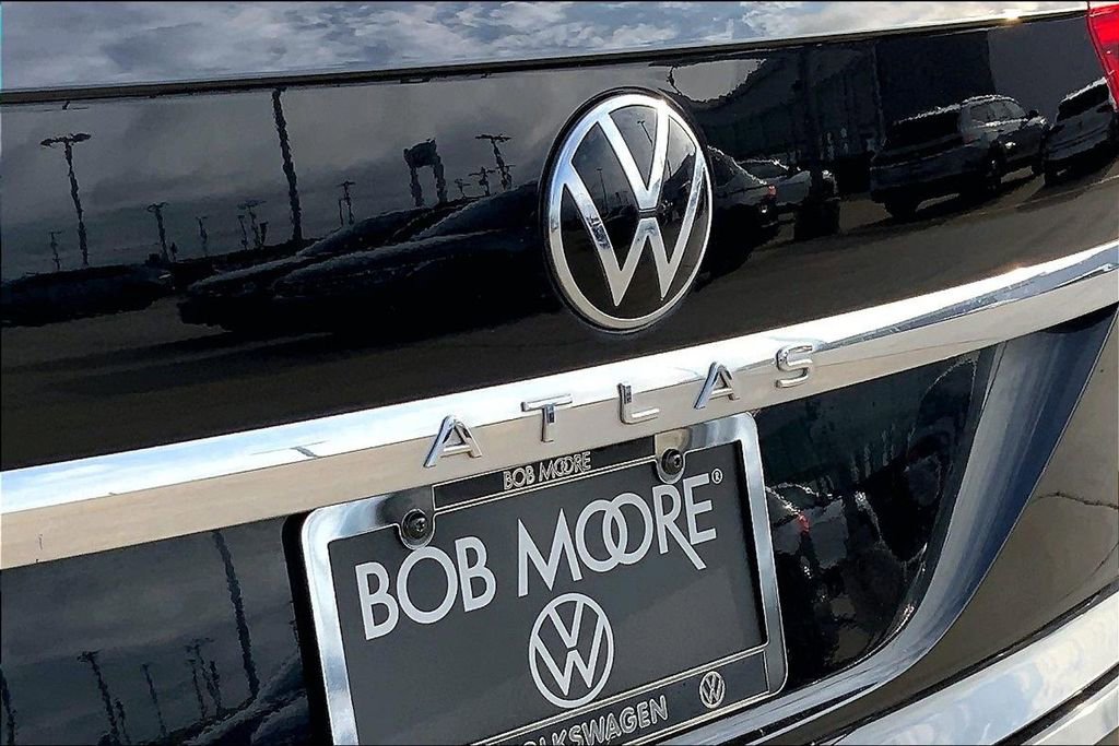 Used 2020 Volkswagen Atlas Cross Sport SE w/ Towing Package image 8