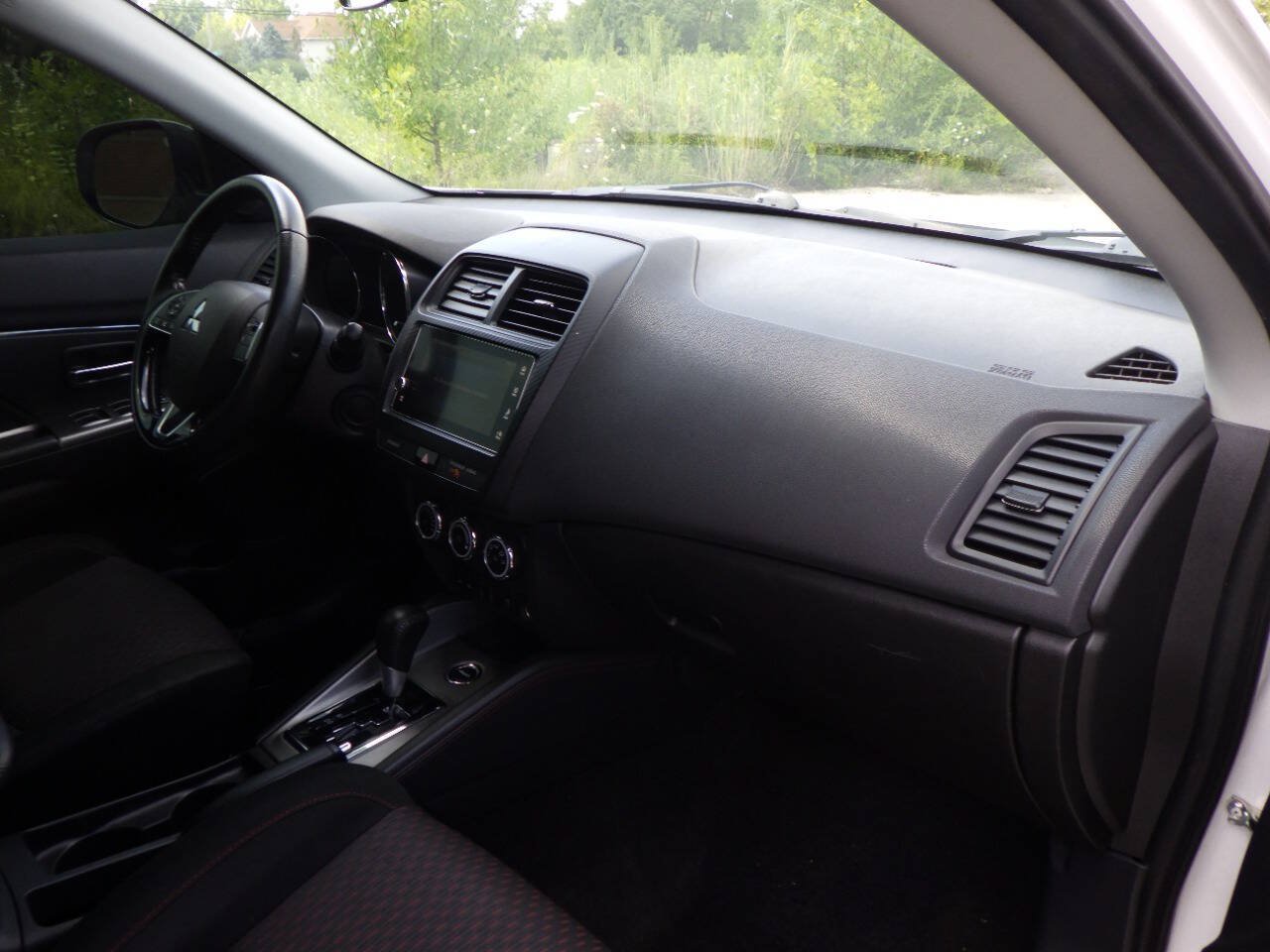 Used 2019 Mitsubishi Outlander Sport ES AWD/4WD image 23