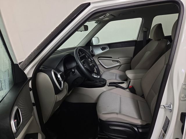 Certified 2025 Kia Soul LX image 13
