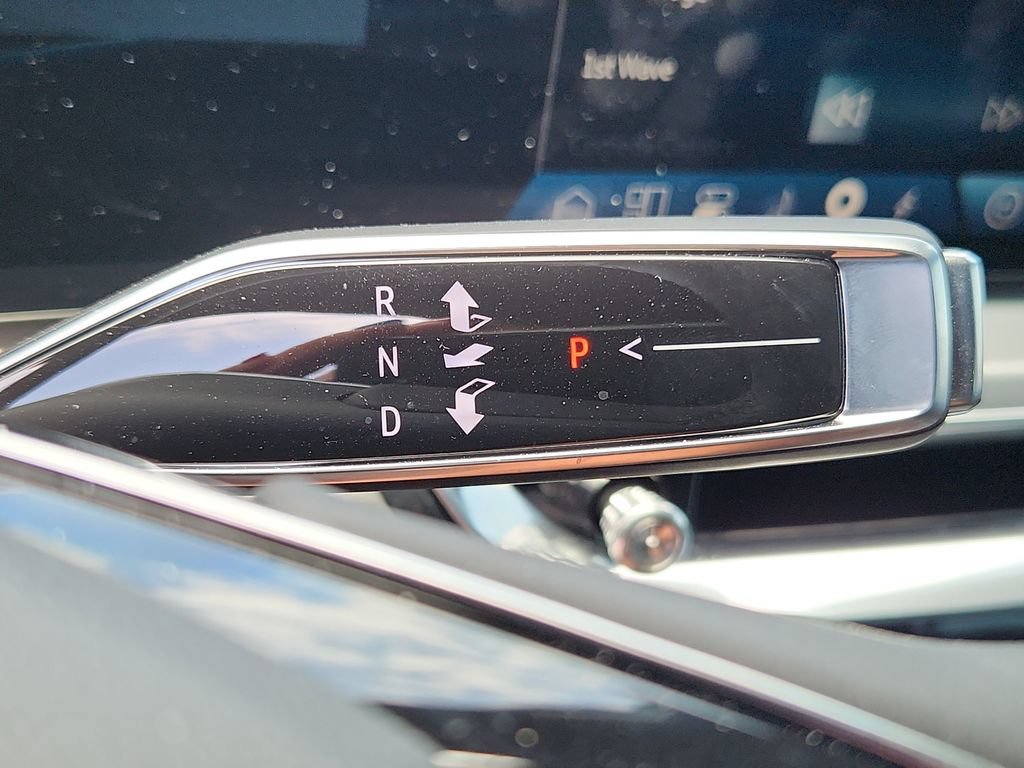 Used 2024 Cadillac Lyriq Sport AWD/4WD image 20