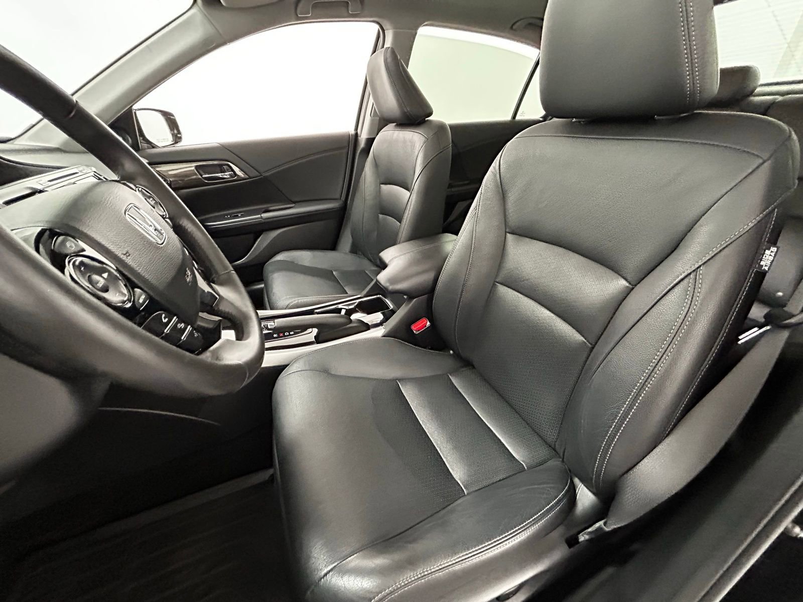 Used 2017 Honda Accord Touring image 31