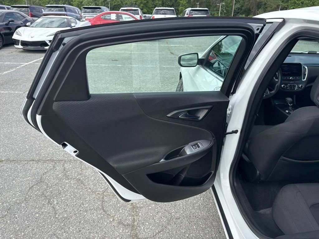 Used 2021 Chevrolet Malibu LT FWD image 27