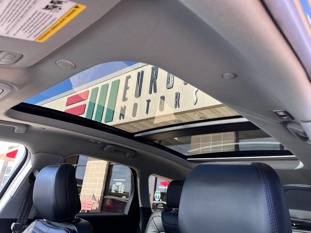 Used 2020 Lincoln Corsair Reserve w/ Equipment Group 201A image 28