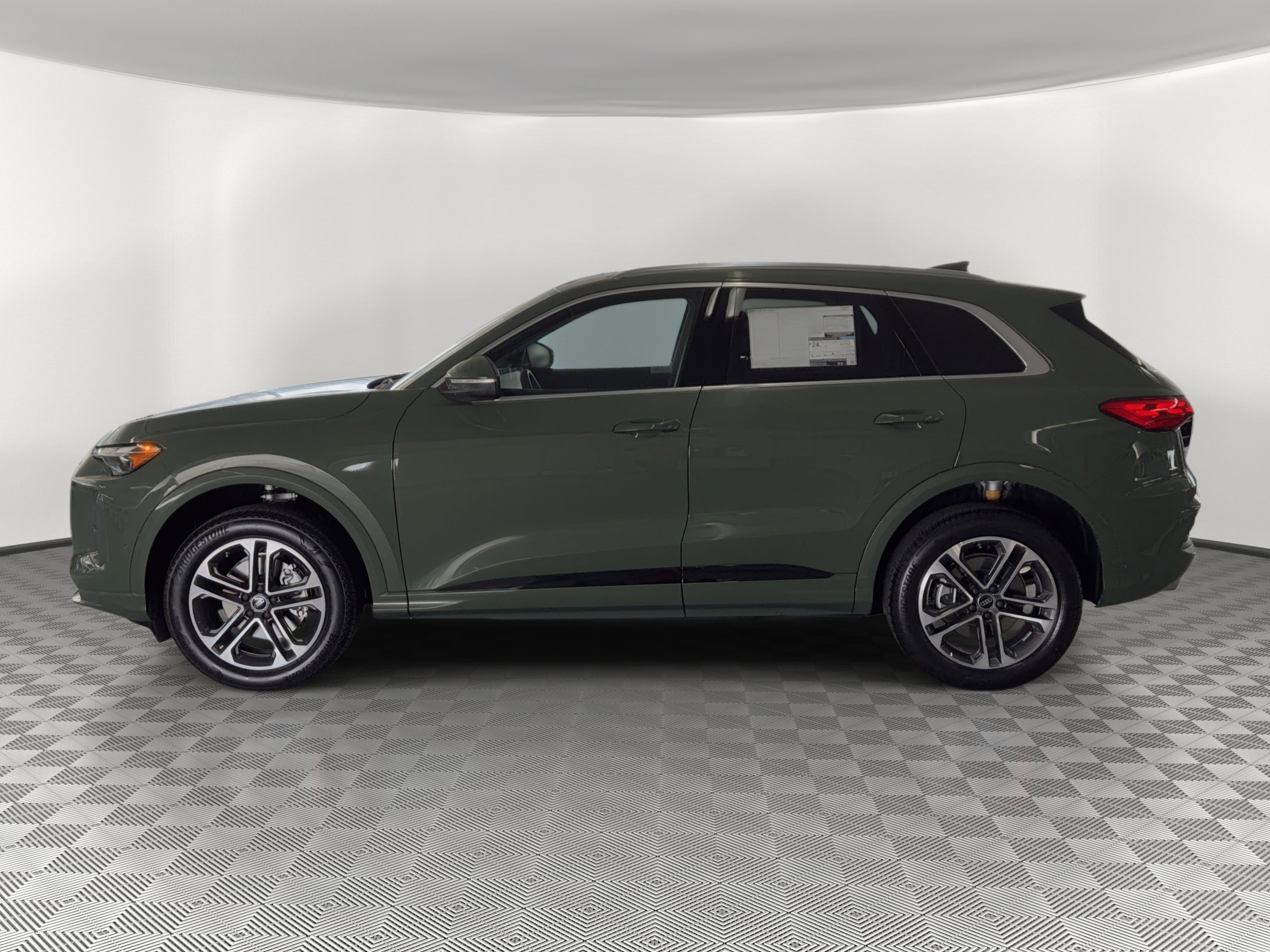New 2026 Audi Q5 Premium image 2