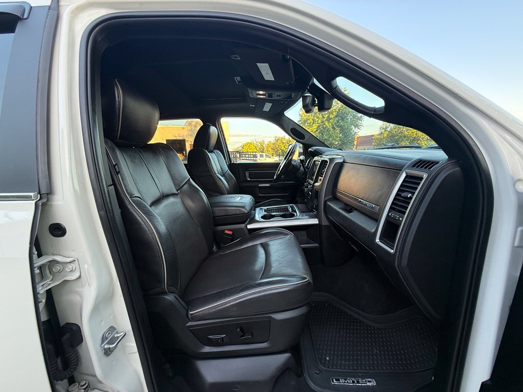 Used 2018 RAM 3500 Laramie Longhorn AWD/4WD image 35