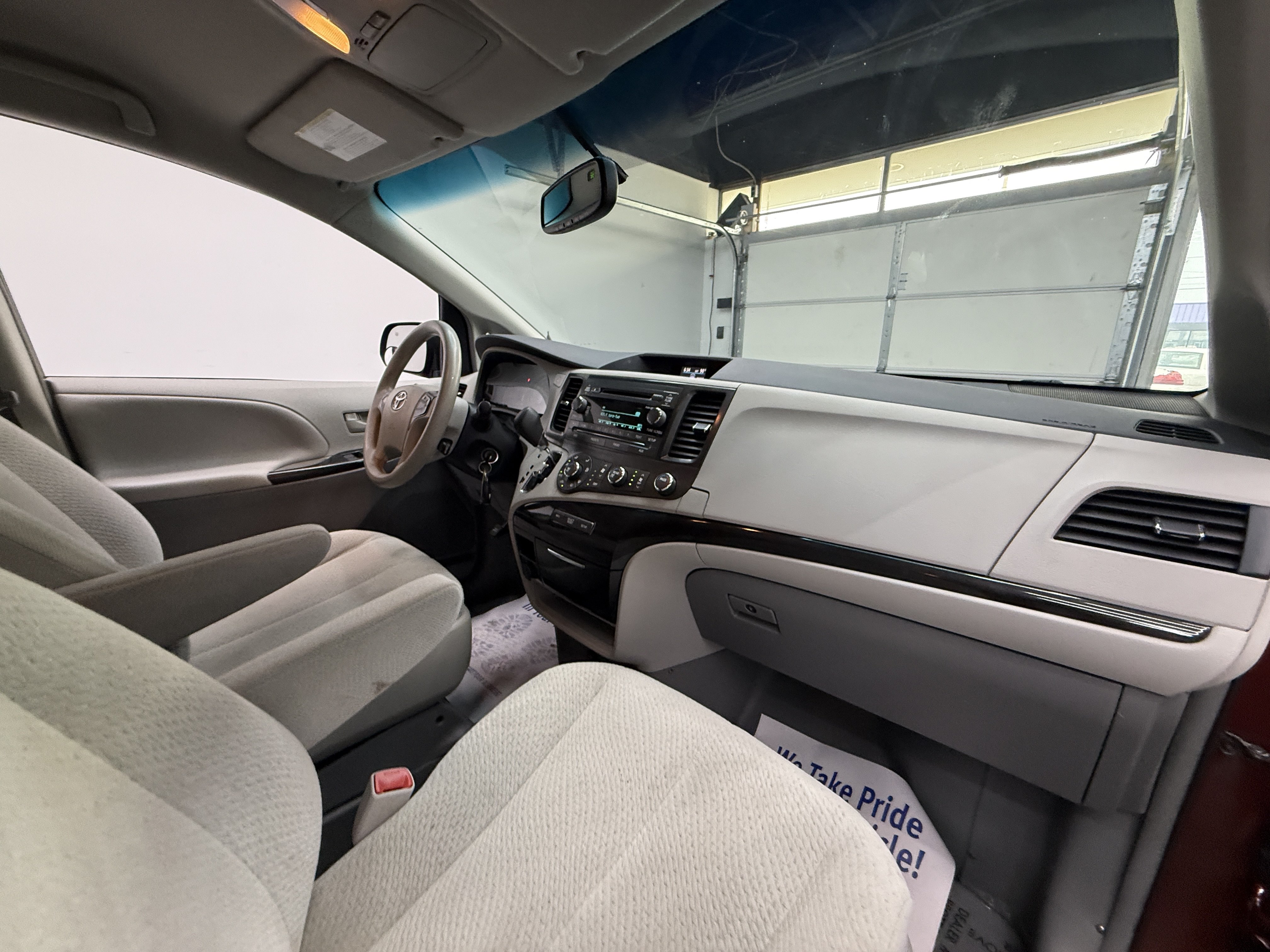 Used 2012 Toyota Sienna LE FWD image 22