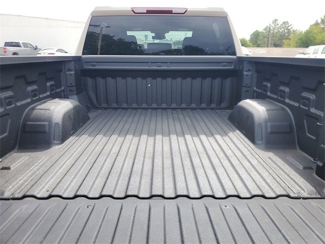 New 2026 Chevrolet Silverado 1500 Custom w/ LPO, Dark Essentials Package image 7