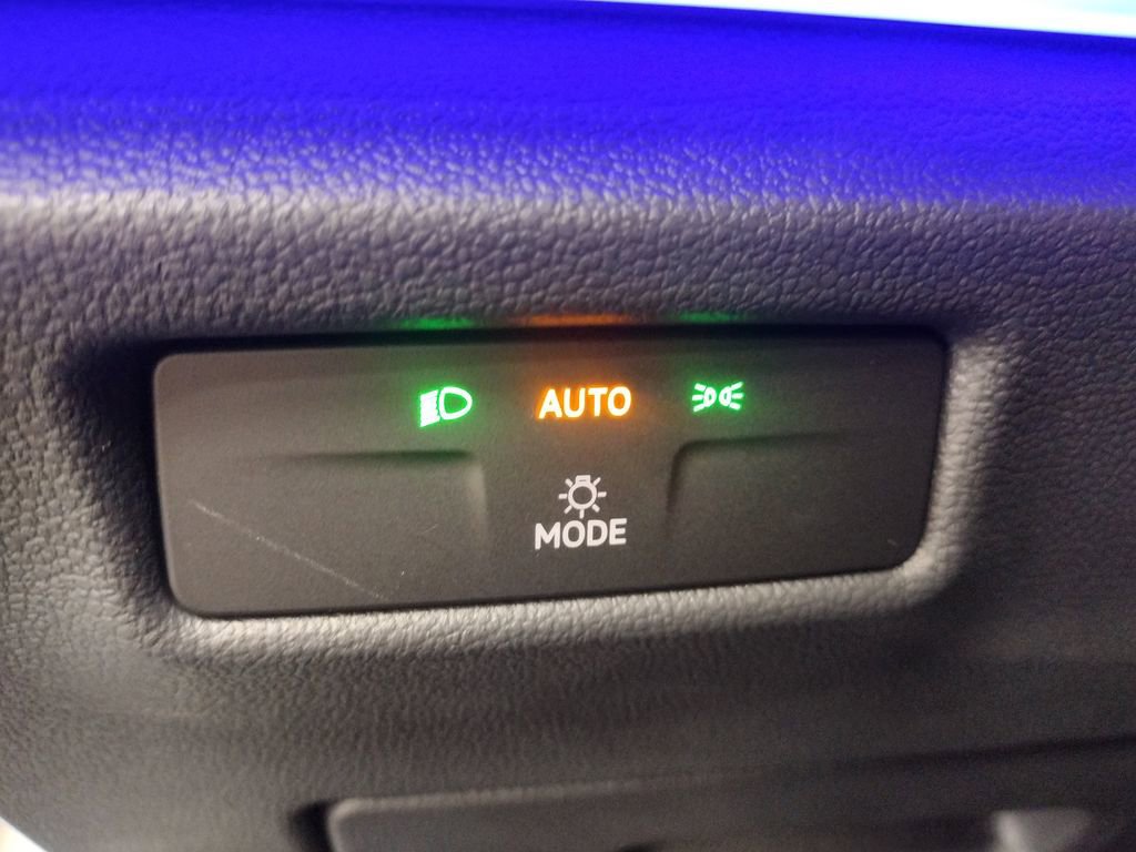 New 2026 Volkswagen Tiguan SE image 23