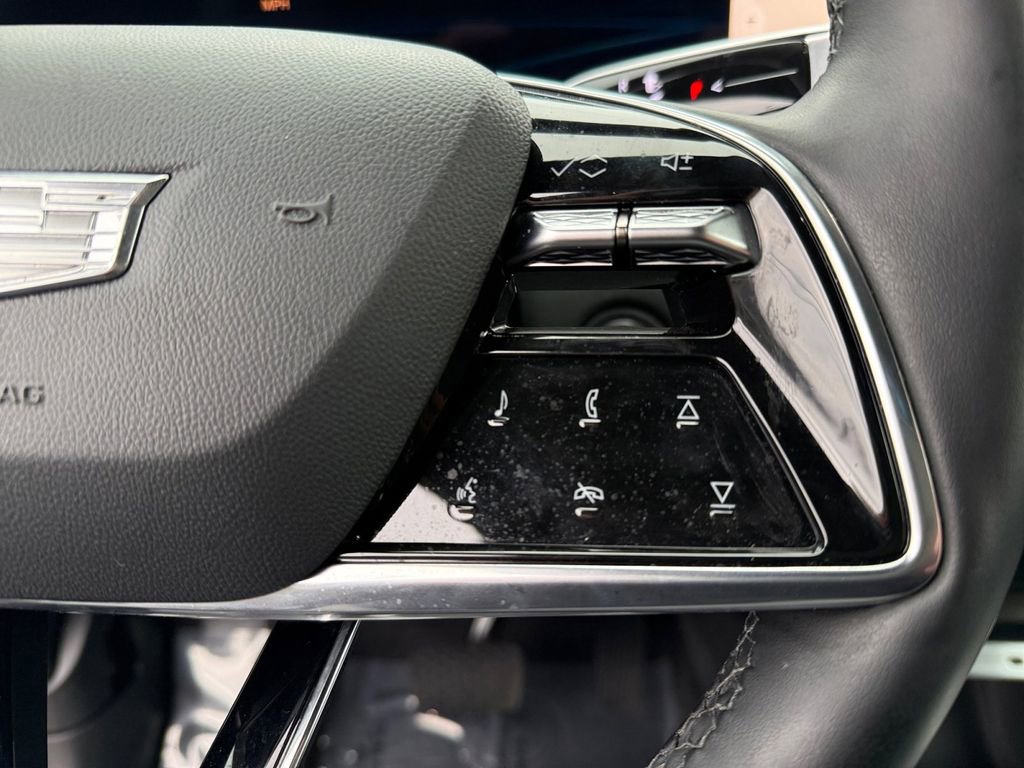 Used 2024 Cadillac Lyriq Luxury image 21