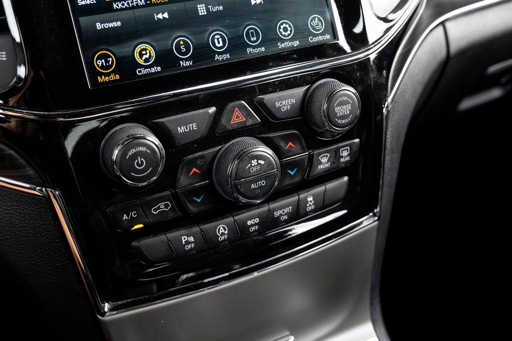 Used 2022 Jeep Grand Cherokee Limited w/ Tech Group image 36