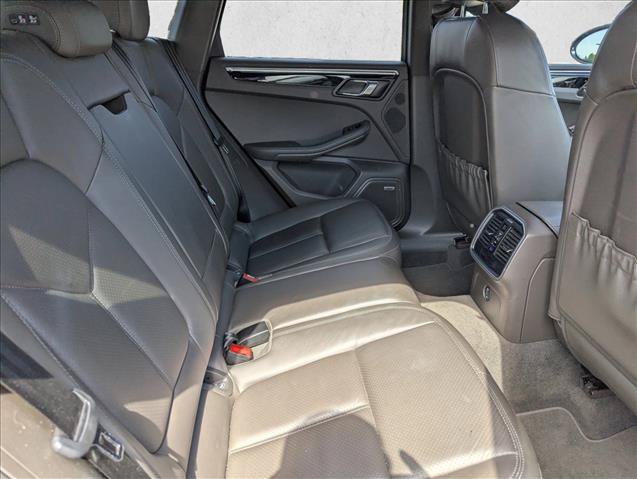 Used 2018 Porsche Macan AWD/4WD image 30
