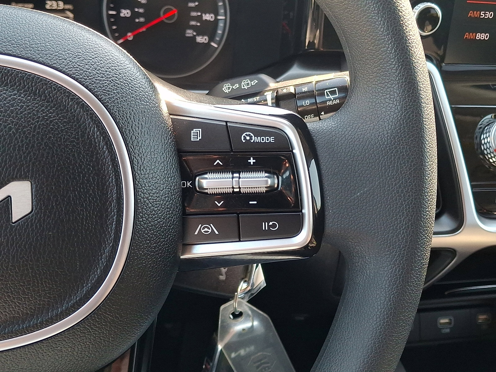 Used 2022 Kia Sorento LX AWD/4WD image 21