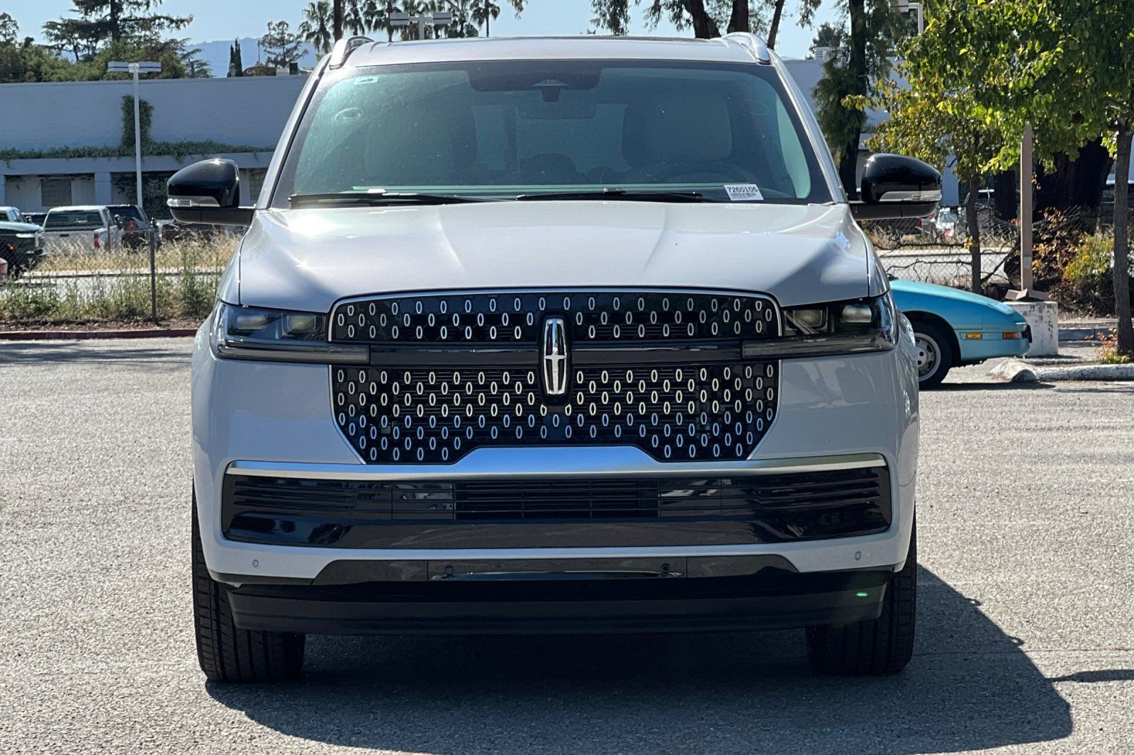 New 2026 Lincoln Navigator L Reserve AWD/4WD image 3