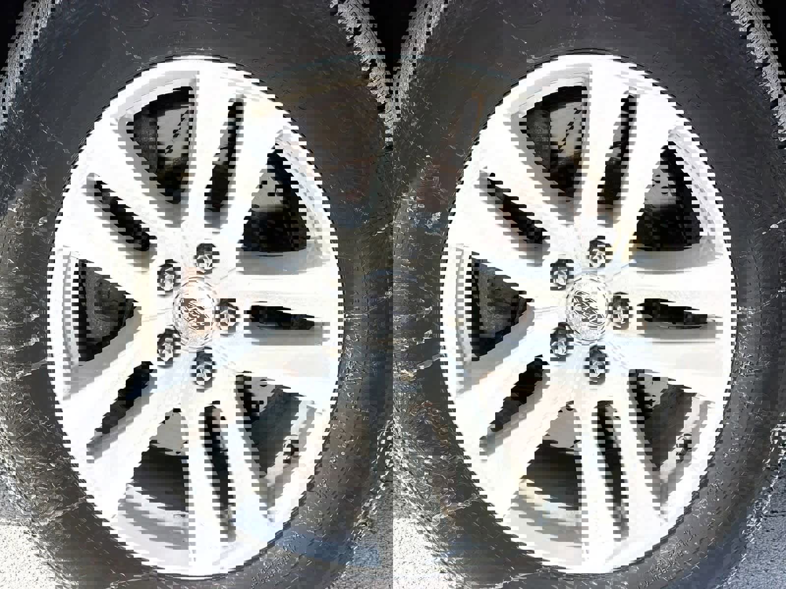 Used 2018 Ford Explorer XLT w/ Equipment Group 202A image 14