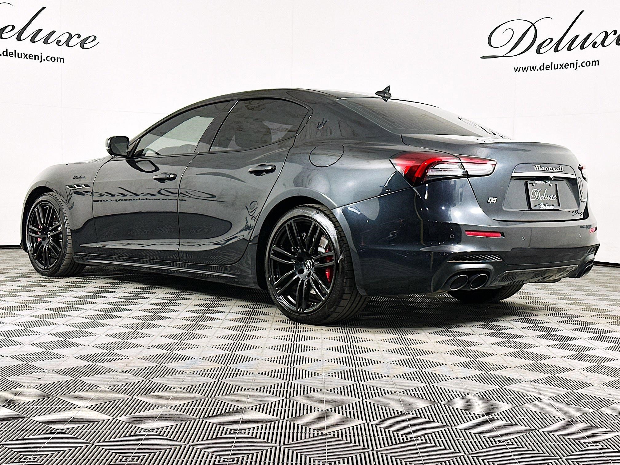 Used 2023 Maserati Ghibli Modena Q4 AWD/4WD image 4