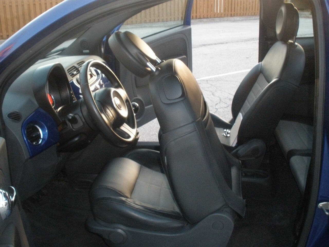 Used 2012 FIAT 500 Sport w/ Safety & Sound Pkg FWD image 28
