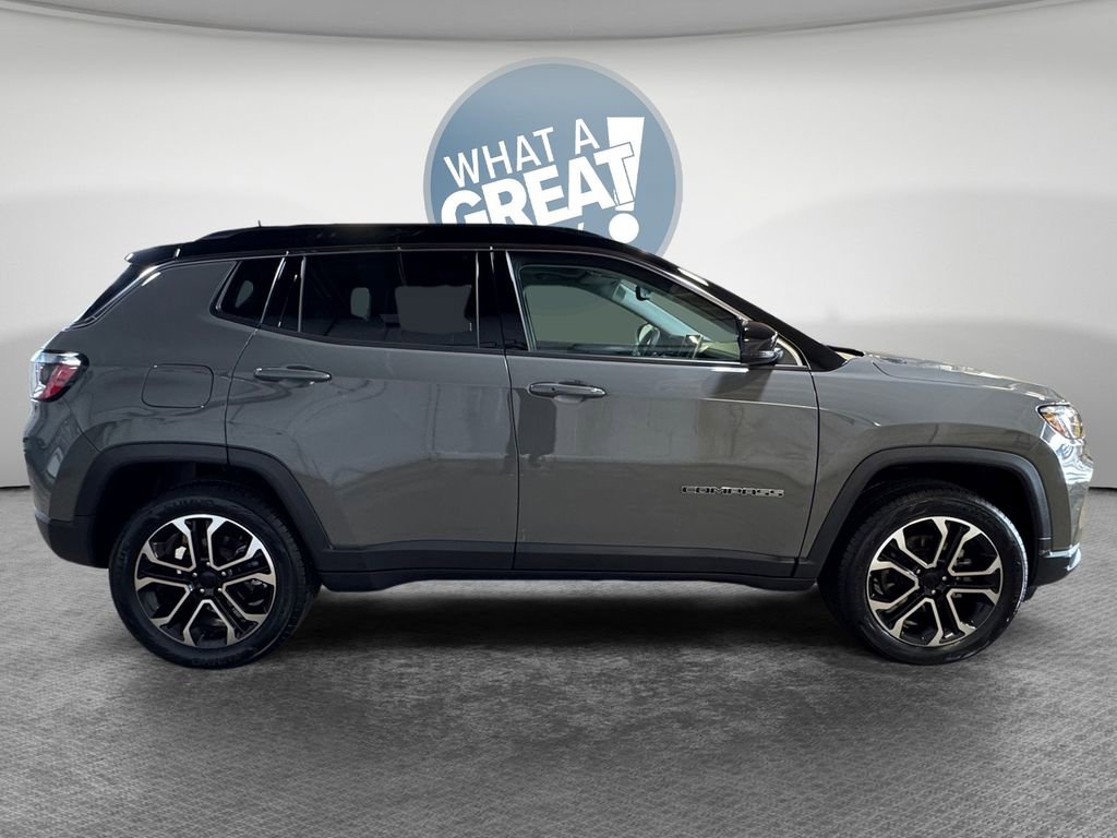Used 2022 Jeep Compass Limited w/ Sun and Sound Group image 2