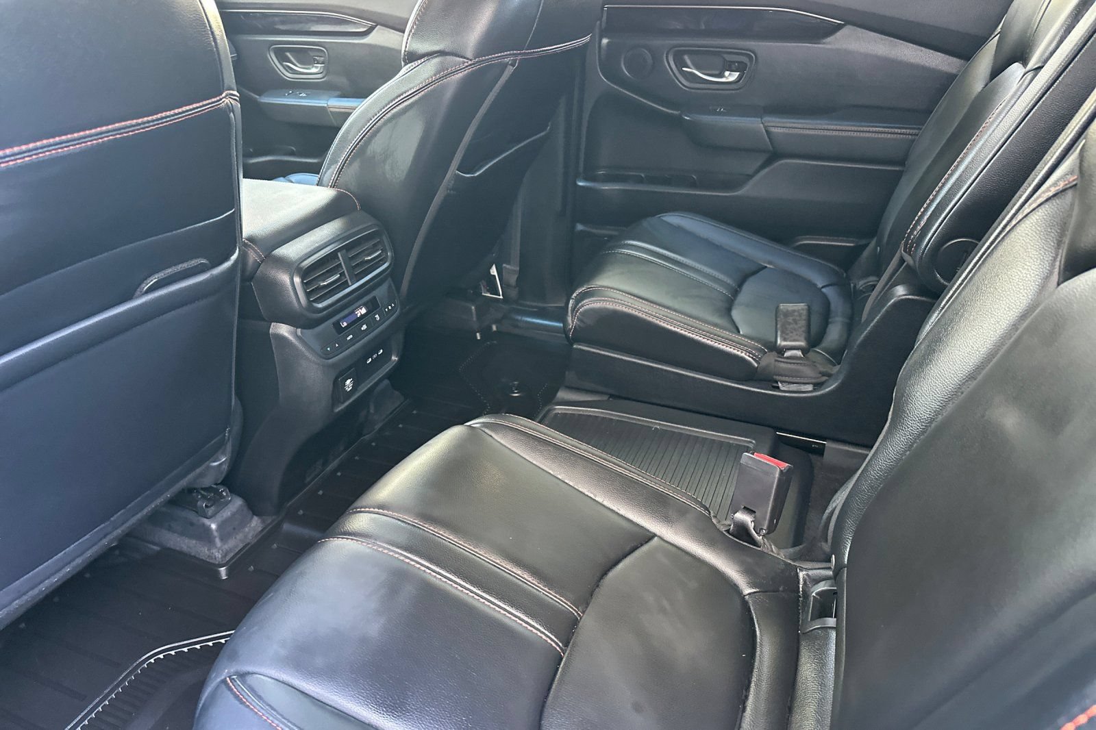 Used 2024 Honda Pilot TrailSport image 12