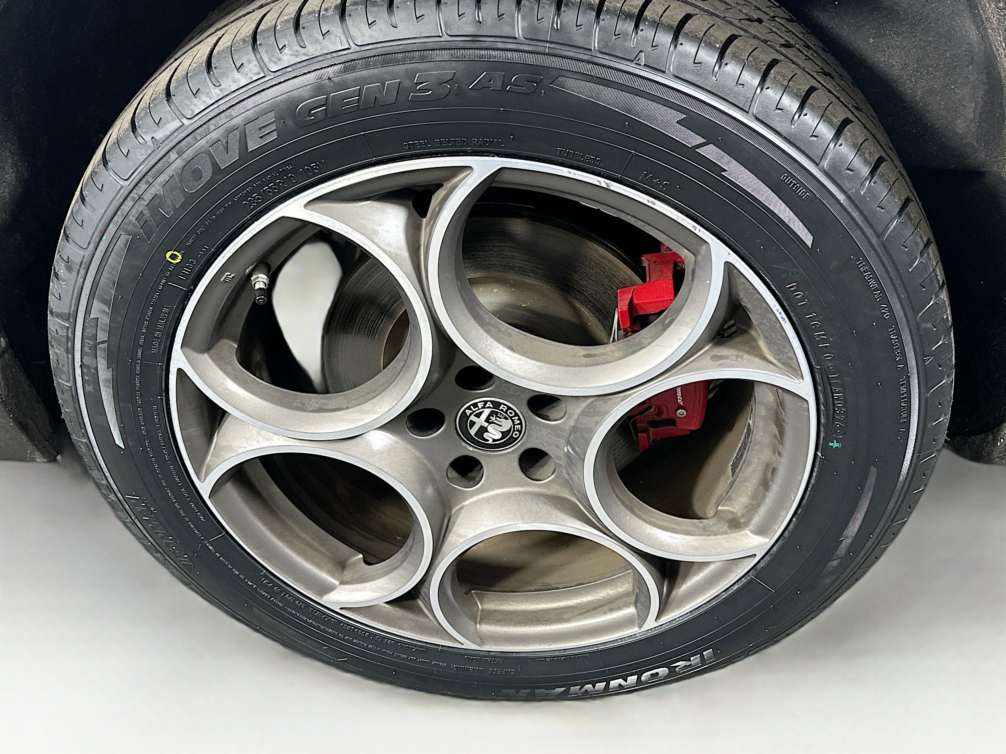 Used 2023 Alfa Romeo Stelvio Sprint RWD image 11