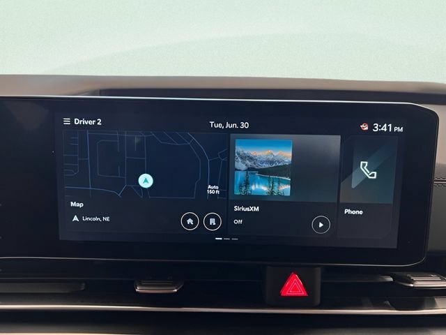 Used 2026 Kia Carnival FWD image 23