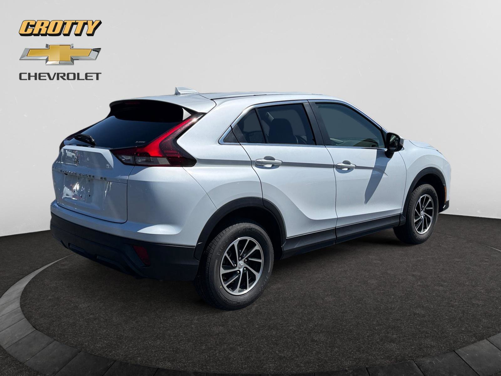 Used 2024 Mitsubishi Eclipse Cross ES image 5